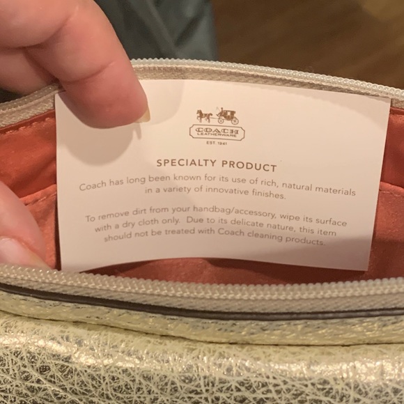 Coach wristlet - Picture 3 of 4